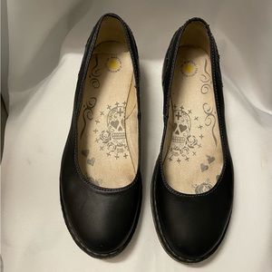 Dr Marten ballerina flats, black, US 7 (runs large, fits 8) UK 5